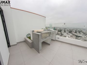 VENDO BELLO DUPLEX VISTA AL MAR Y EL GOLF DESDE BALCON Y TERRAZA