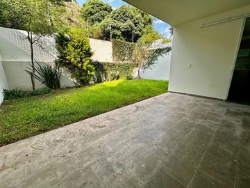CASA EN VENTA FRACC BOSQUES DE SANTA ANITA. 7 D 10