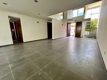 CASA EN VENTA FRACC BOSQUES DE SANTA ANITA. 7 D 10