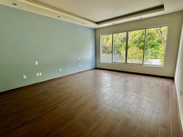 CASA EN VENTA FRACC BOSQUES DE SANTA ANITA. 7 D 10