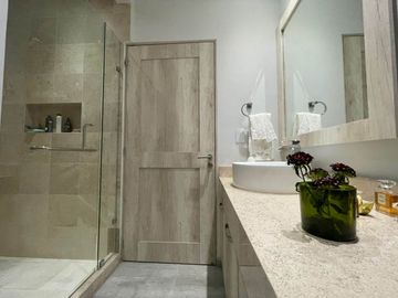 Penthouse con Jacuzzi, amueblado y equipado, venta, La Lejona, San Miguel de Allende.