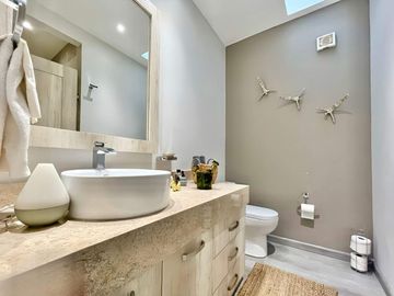 Penthouse con Jacuzzi, amueblado y equipado, venta, La Lejona, San Miguel de Allende.