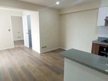 VENTA DPTO DE ESTRENO 01 DORM.AV.PRINCIPAL-PISO 5 -SURQUILLO