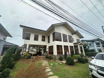 5BR House and Lot for Sale in Cottonwood Heights, Antipolo