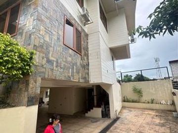 5BR House and Lot for Sale in Cottonwood Heights, Antipolo