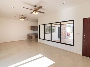 Casa en venta de 1 piso y 2 recámaras en Chichí Suárez Mérida - Preventa 12 meses