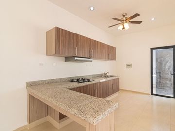 Casa en venta de 1 piso y 2 recámaras en Chichí Suárez Mérida - Preventa 12 meses