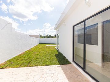 Casa en venta de 1 piso y 2 recámaras en Chichí Suárez Mérida - Preventa 12 meses