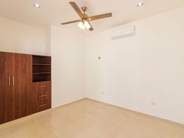 Casa en venta de 1 piso y 2 recámaras en Chichí Suárez Mérida - Preventa 12 meses