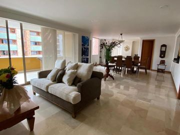 Venta de apartamento en Laureles Santa Teresita