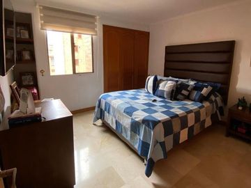 Venta de apartamento en Laureles Santa Teresita