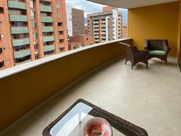 Venta de apartamento en Laureles Santa Teresita