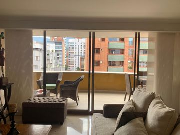 Venta de apartamento en Laureles Santa Teresita