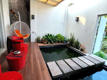 Rumah Mewah Halaman Luas dekat Jalan Magelang
