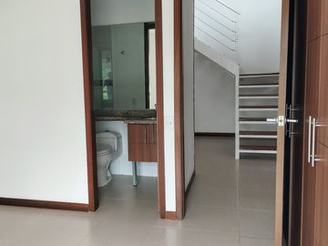 VENDO CASA EN LA MORADA CALI VALLE DEL CAUCA