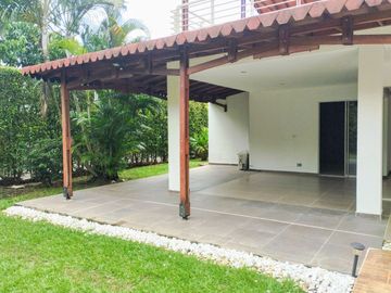 VENDO CASA EN LA MORADA CALI VALLE DEL CAUCA