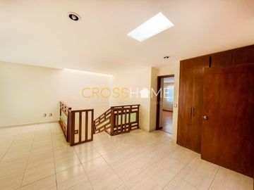 CASA EN VENTA EN CUMBRES DEL LAGO JURIQUILLA QUERETARO