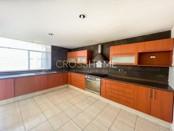 CASA EN VENTA EN CUMBRES DEL LAGO JURIQUILLA QUERETARO