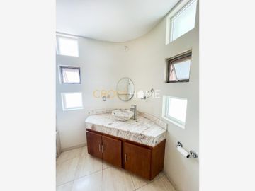 CASA EN VENTA EN CUMBRES DEL LAGO JURIQUILLA QUERETARO