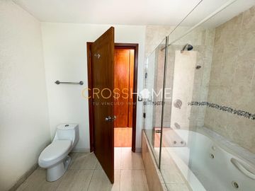 CASA EN VENTA EN CUMBRES DEL LAGO JURIQUILLA QUERETARO