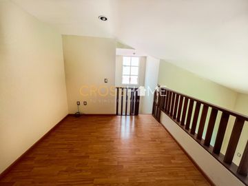 CASA EN VENTA EN CUMBRES DEL LAGO JURIQUILLA QUERETARO