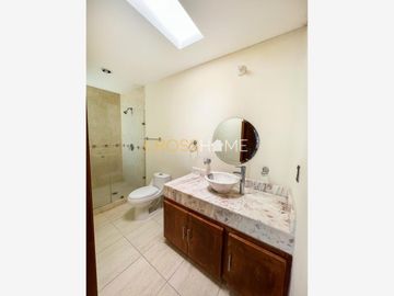CASA EN VENTA EN CUMBRES DEL LAGO JURIQUILLA QUERETARO