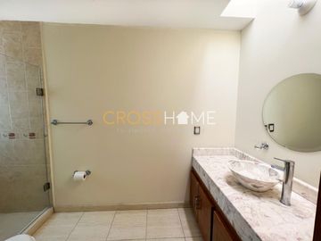 CASA EN VENTA EN CUMBRES DEL LAGO JURIQUILLA QUERETARO