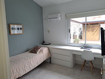 SE VENDE CASA EN COUNTRY SAN ISIDRO, VILLA ALLENDE, 4 DORMITORIOS 3 BAÑOS EN UNA PLANTA