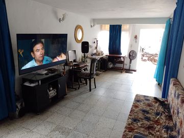 VENDO PRIMER PISO  PROPIEDAD HORIZONTAL LAS GRANJAS CALI