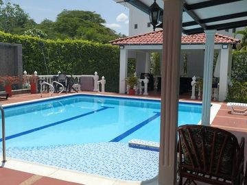 Excelente oportunidad de Vivenda ó Inverción Casa Quinta La Estacia Vía Melgar El Carmen