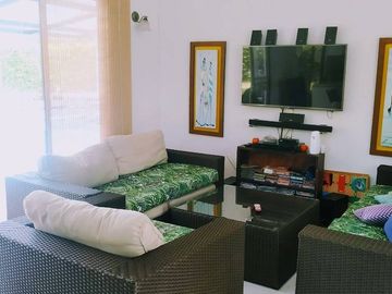 Excelente oportunidad de Vivenda ó Inverción Casa Quinta La Estacia Vía Melgar El Carmen