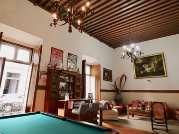 SE VENDE CASONA EN MORELIA, CENTRO HISTÓRICO.