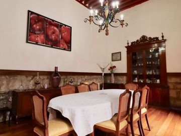 SE VENDE CASONA EN MORELIA, CENTRO HISTÓRICO.
