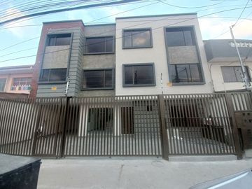 CASA CON 1 LOCAL Y 2 DEPARTAMENTOS EN VENTA POR ESTRENAR SECTOR TOTORACOCHA