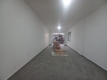 CASA CON 1 LOCAL Y 2 DEPARTAMENTOS EN VENTA POR ESTRENAR SECTOR TOTORACOCHA