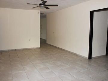 Casa en venta. Fracc. Quintas del Bosque, El cedro, Villahermosa