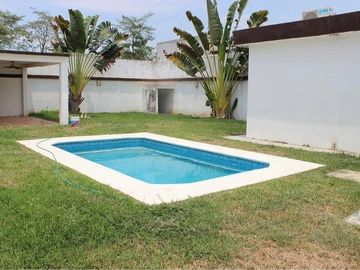 Casa en venta. Fracc. Quintas del Bosque, El cedro, Villahermosa