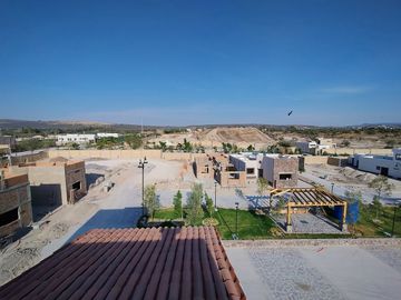 Casa de una planta, 2 recámaras, lote 300 m2, Magnolia, San Miguel de Allende