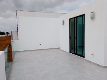CASA EN VENTA EN MORILLOTLA A LA CALLE CERCA A  LA UVM Y LA UDLA