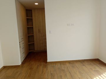 CASA EN VENTA EN MORILLOTLA A LA CALLE CERCA A  LA UVM Y LA UDLA
