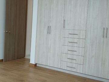 CASA EN VENTA EN MORILLOTLA A LA CALLE CERCA A  LA UVM Y LA UDLA
