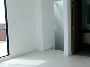 CASA EN VENTA EN MORILLOTLA A LA CALLE CERCA A  LA UVM Y LA UDLA