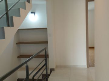 CASA EN VENTA EN MORILLOTLA A LA CALLE CERCA A  LA UVM Y LA UDLA
