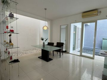 Dijual Rumah Baru Pakuwon City San Antonio Mulyorejo Surabaya Timur