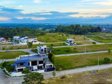 West Highlands Subdivision Pre-selling House | Platinum