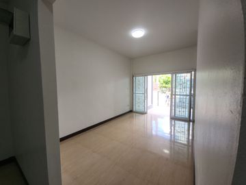 For Sale - One-Story Twin House in Sukhawadi Soi, Sung Noen, Nakhon Ratchasima. The house is situated on a 37 square wah plot and features 2 bedrooms