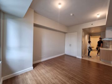 FOR SALE - Brand New Studio Unit in The Arton by Rockwell, Quezon City