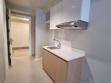 FOR SALE - Brand New Studio Unit in The Arton by Rockwell, Quezon City