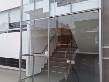 ¡VENTA DEPARTAMENTO 1ER PISO VISTA CALLE EN SAN BORJA!