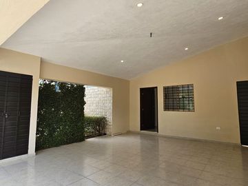 Casa en Venta de 3 Recámaras con alberca en Montebello, Mérida, Yucatán